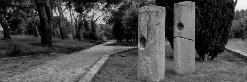 Bornes milliaires dédiées à Claude (Beaucaire) Bornes milliaires dédiées à Claude (Beaucaire)