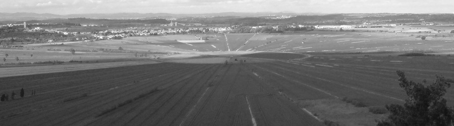 L'étang de Montady vu de l'Oppidum d'Ensérune L'étang de Montady vu de l'Oppidum d'Ensérune